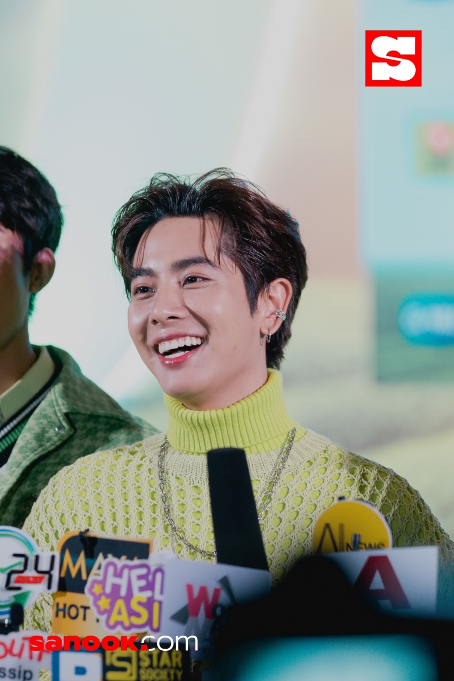 โออิชิฮันนี่เลม่อน น้ำตาล 0%  Presents Magic Of Zero