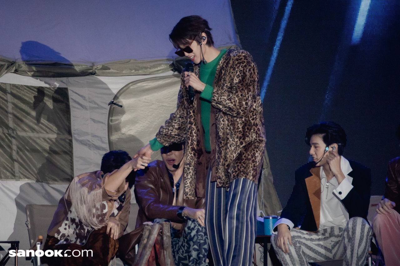 Feel Fan Fun Camping Concert ปาร์ตี้รอบกองแฟน