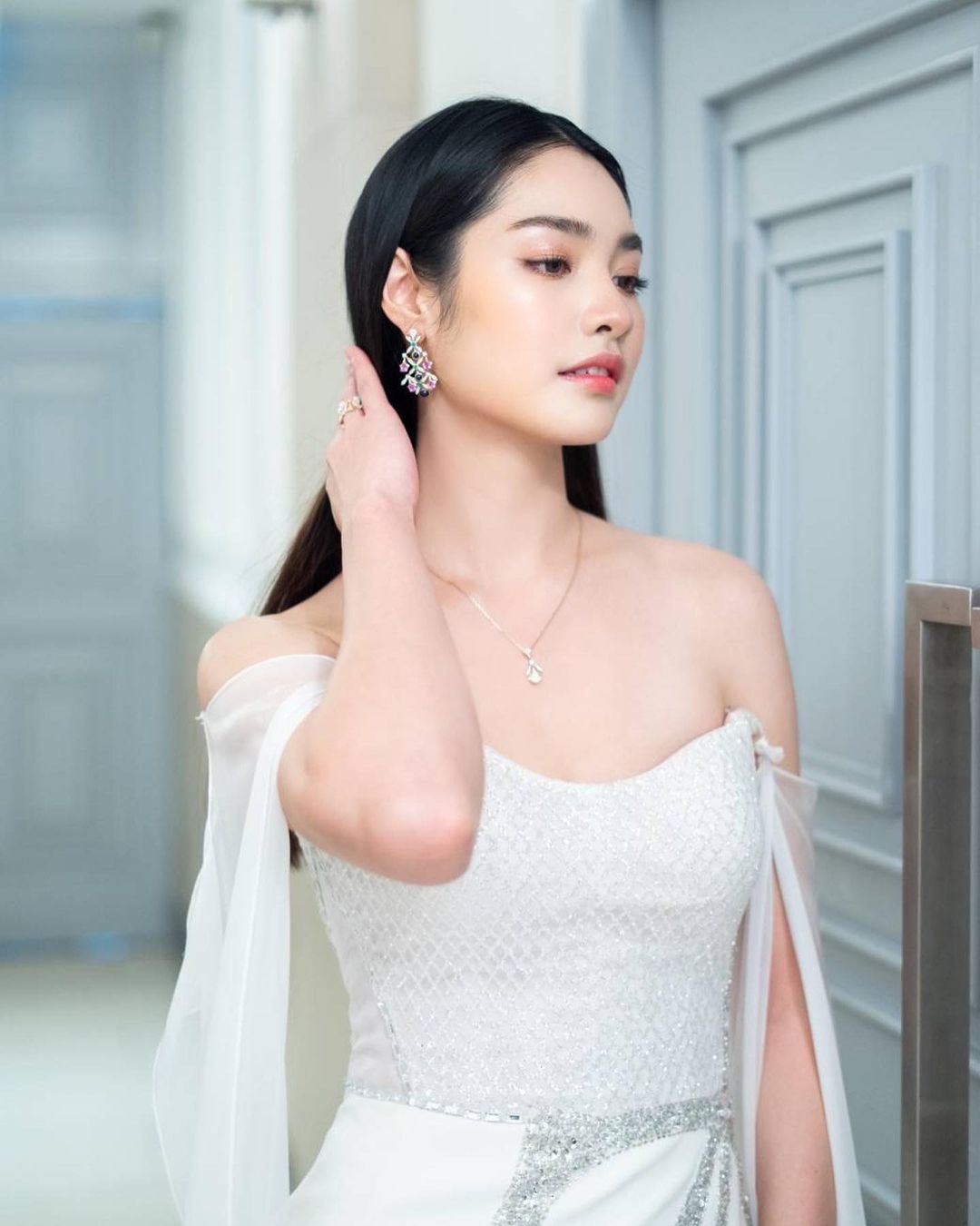 เมื่อตะวันลับฟ้าก็จะเป็นเวลาของดวงดาว ริว มิ้นท์