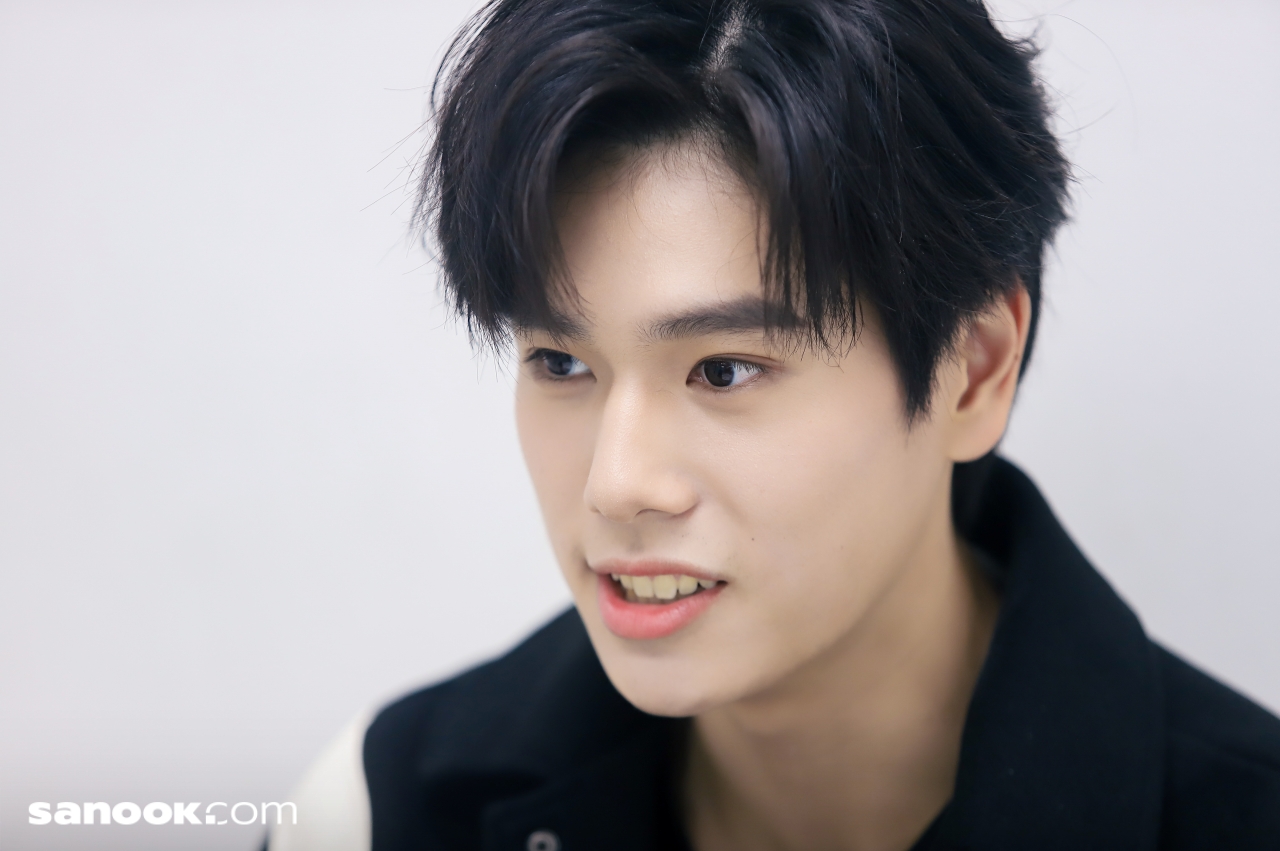 Sanook Star of The Month - ภูวินทร์ 