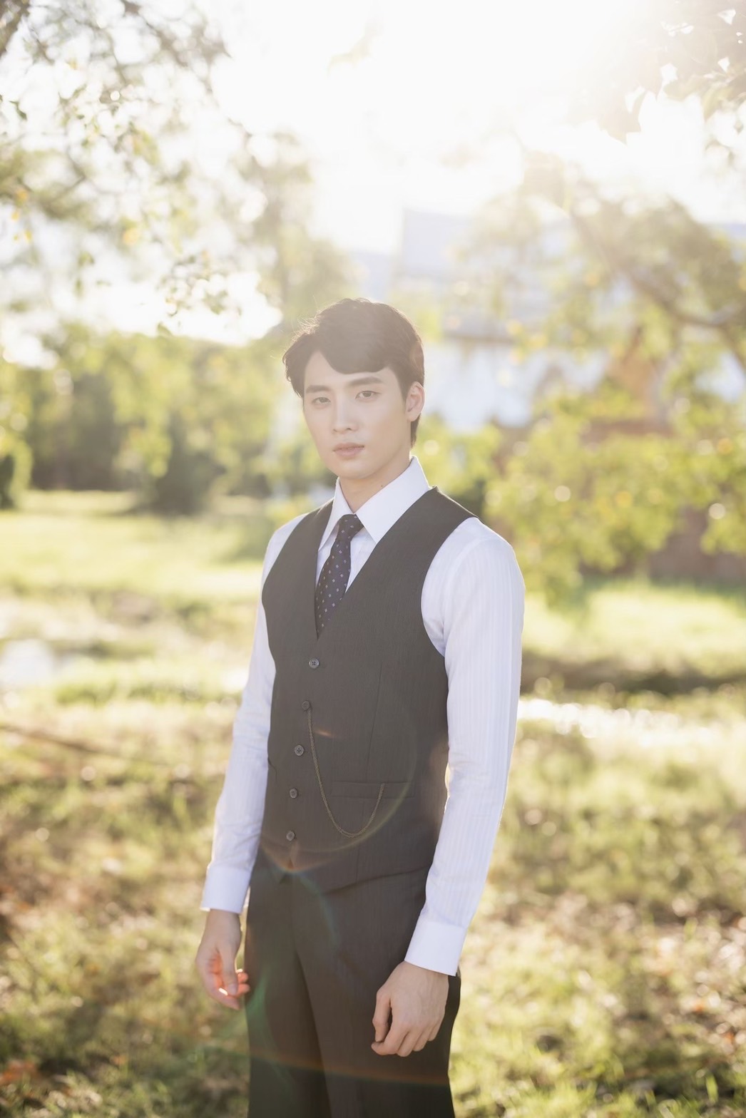 กรงดอกสร้อย