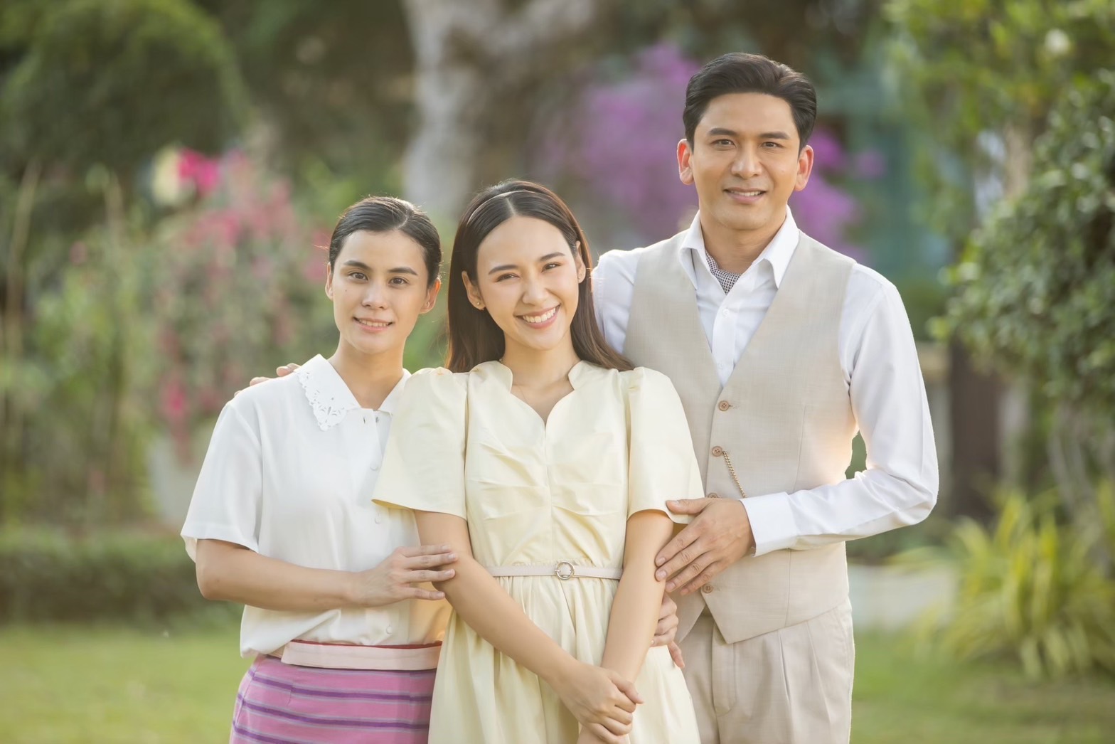 กรงดอกสร้อย