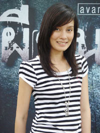 ผู้กำกับ "ผีคนเป็น" ต้องมนต์เสน่ห์งตาของ อุ๋ม ทั้งสวย ทั้งดุ