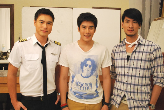 อั้ม เจอ 3 หล่อ เคน-โบ๊ท-ปีเตอร์ ทำทีมงานสุดคึกครื้น