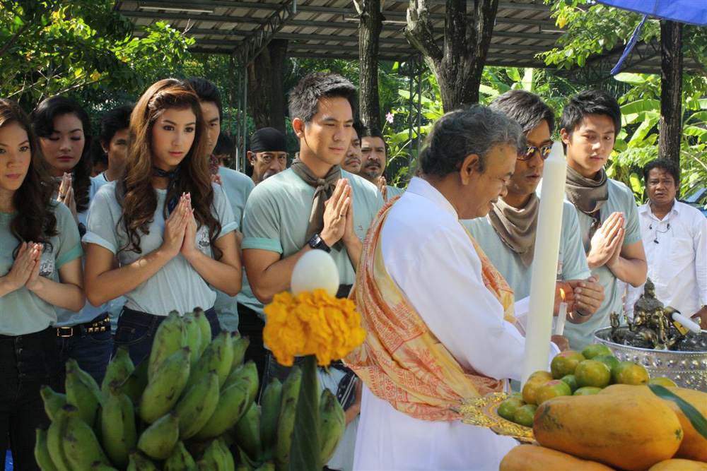 ภาพงานบวงสรวงละครเรื่อง ตะวันเดือด