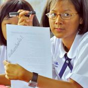 ใบเฟิร์น-พิมพ์ชนก พร้อมสู้เพื่อสาวแว่นสุดเอ๋อทั่วประเทศไทย