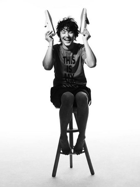 นักแสดงหนุ่ม พัค ยงฮา (Park Yong Ha) จบชีวิตตัวเองด้วยวัย 32 ปี