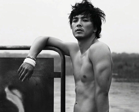 นักแสดงหนุ่ม พัค ยงฮา (Park Yong Ha) จบชีวิตตัวเองด้วยวัย 32 ปี