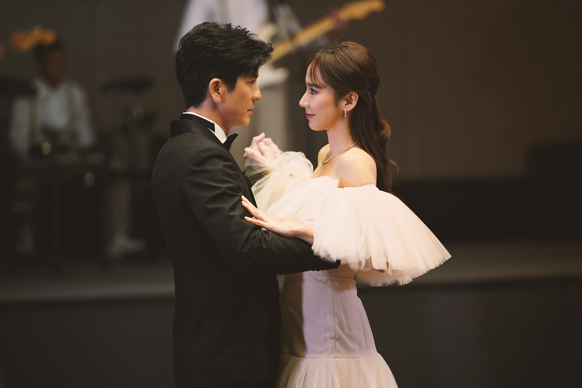 ลมพัดผ่านดาว