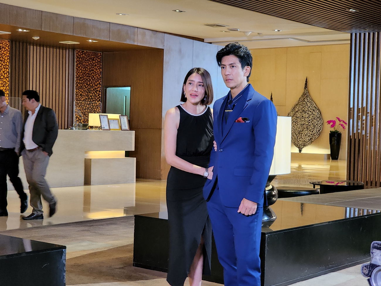 ลมพัดผ่านดาว