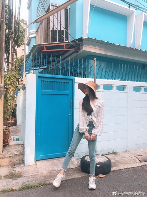 จ้าวลู่ซือ เล่นสงกรานต์ที่ไทย