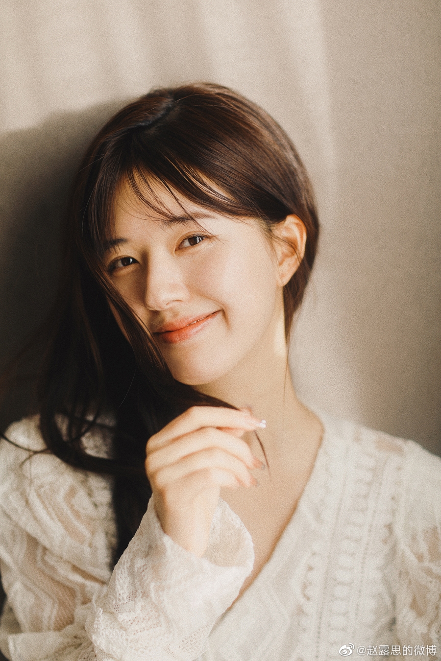 จ้าวลู่ซือ เล่นสงกรานต์ที่ไทย