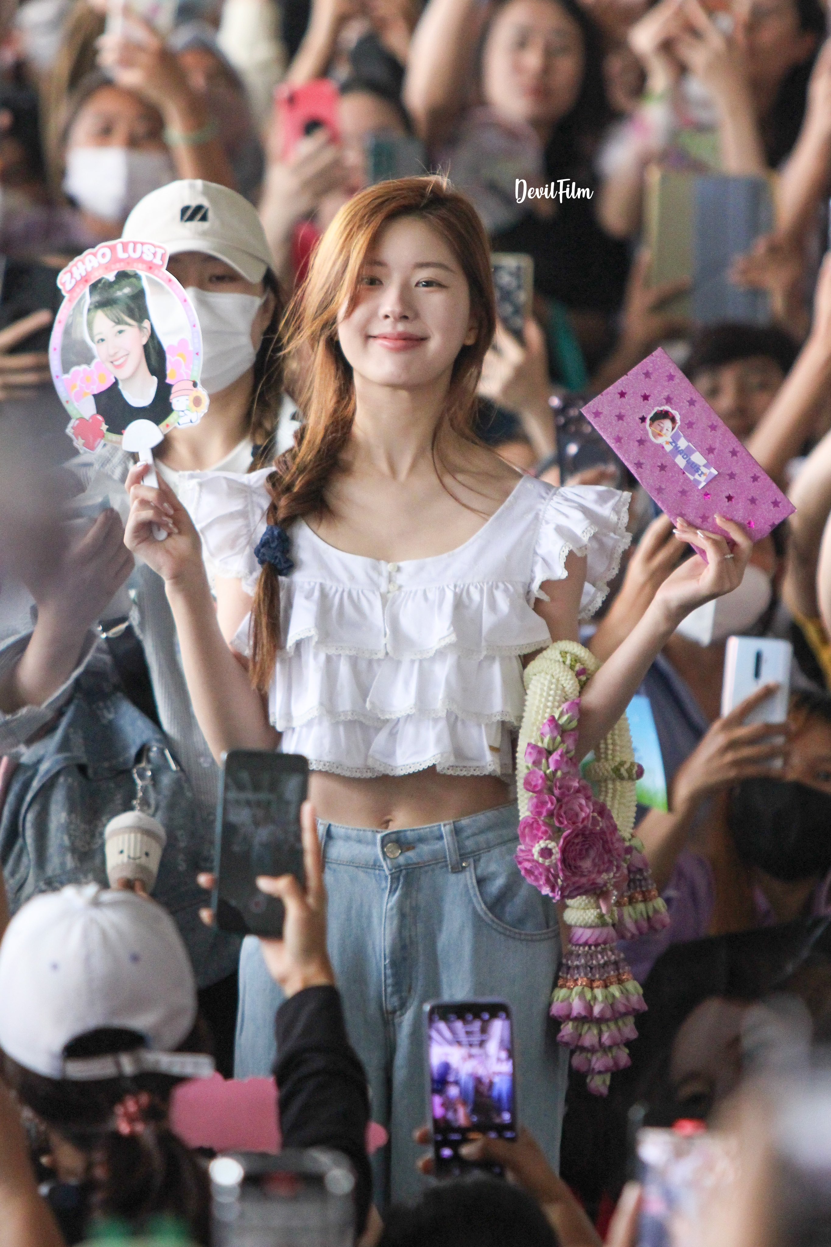 จ้าวลู่ซือ มาไทย