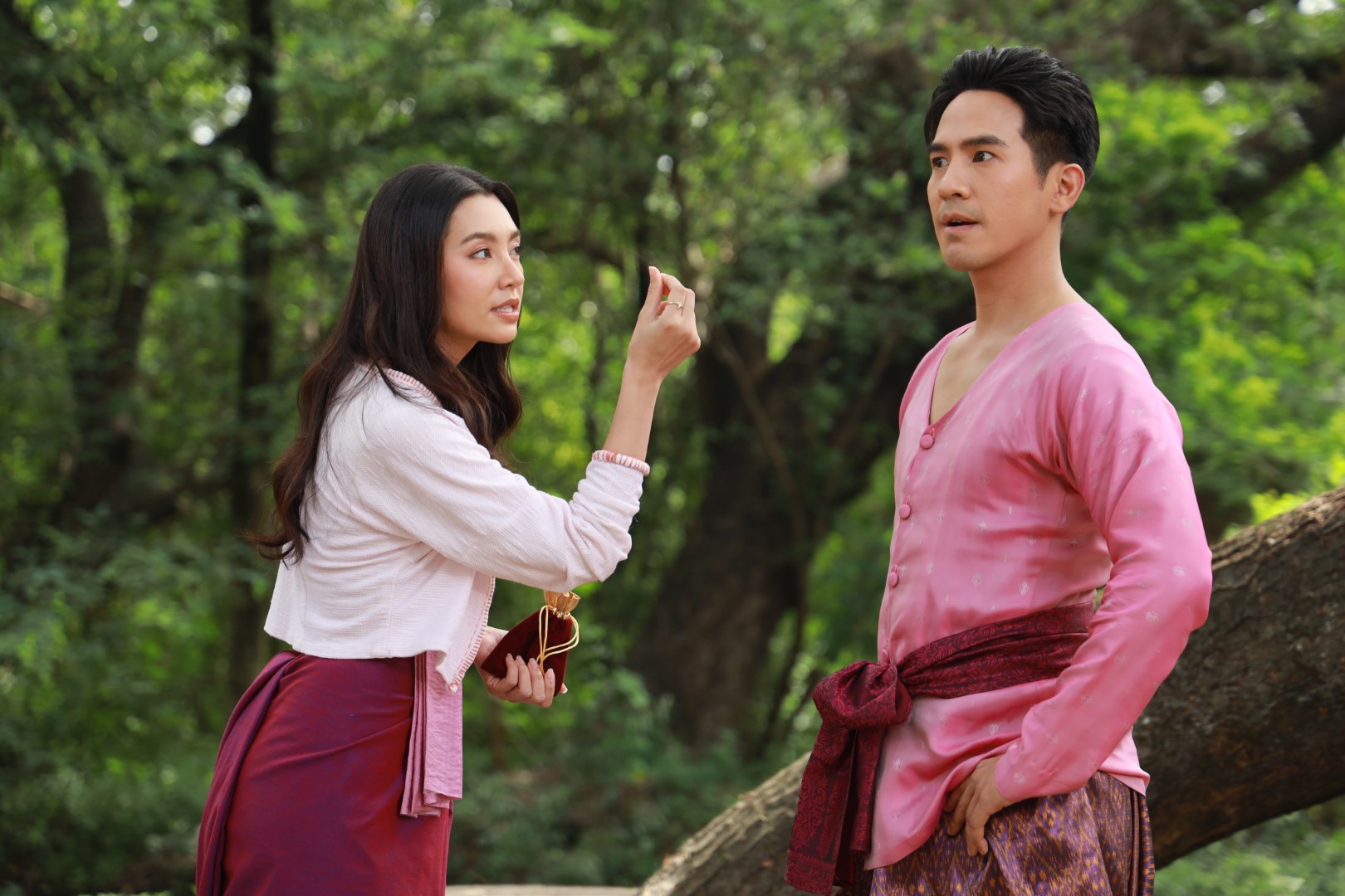 พรหมลิขิต พุดตาน ถวายตัว