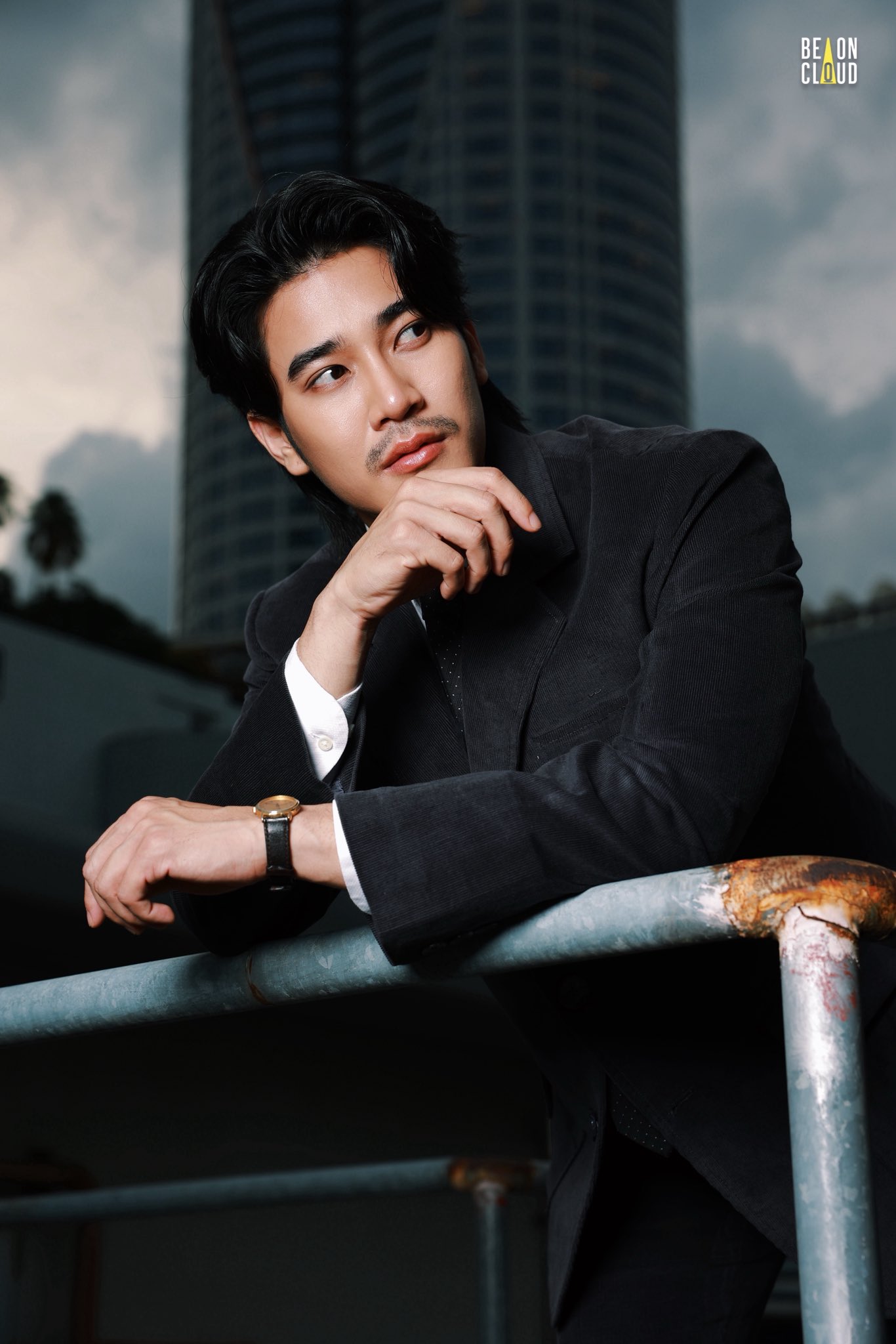 ยูโร ยศวรรธน์ ประวัติ ผลงาน