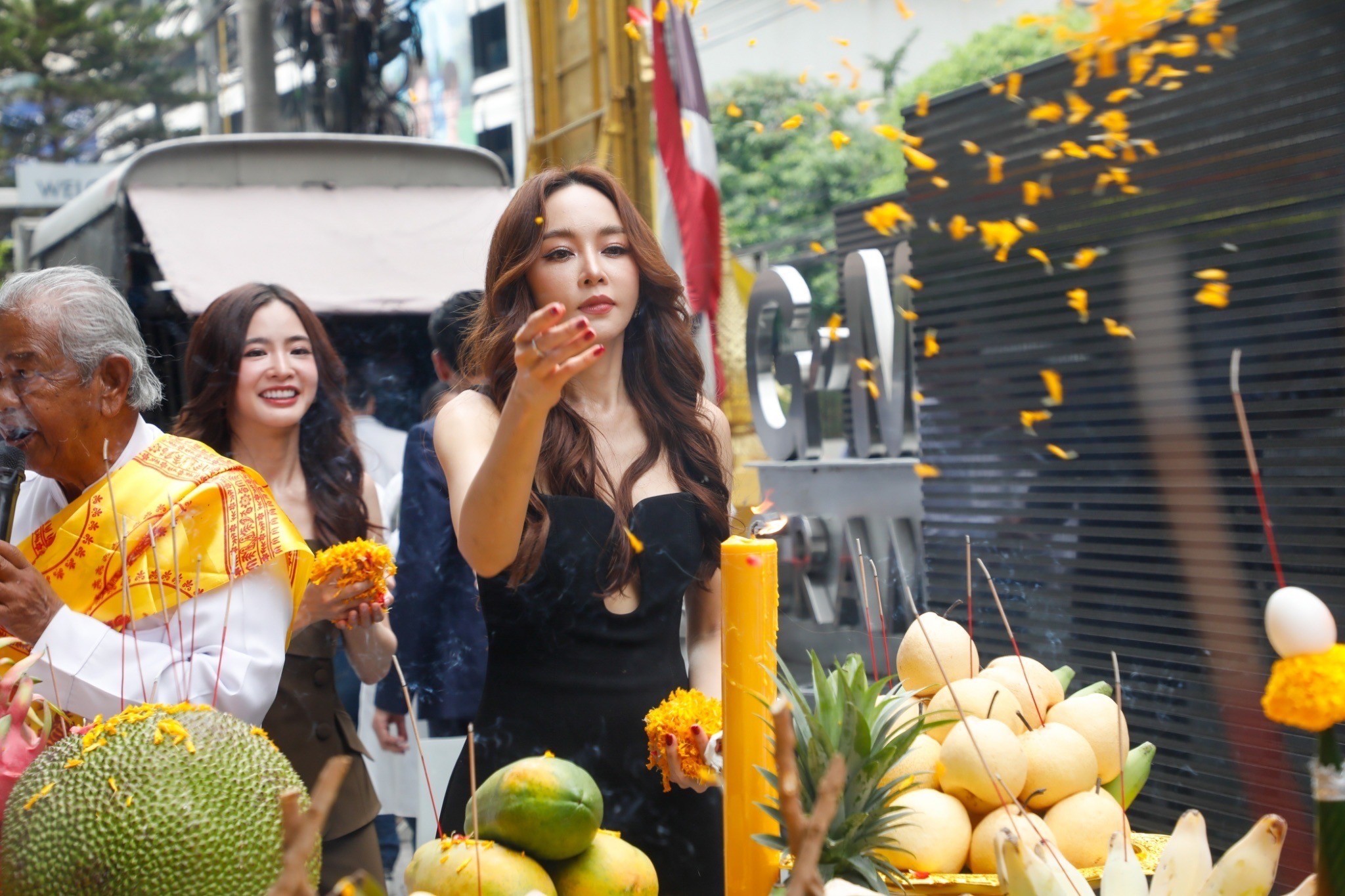 บวงสรวง 