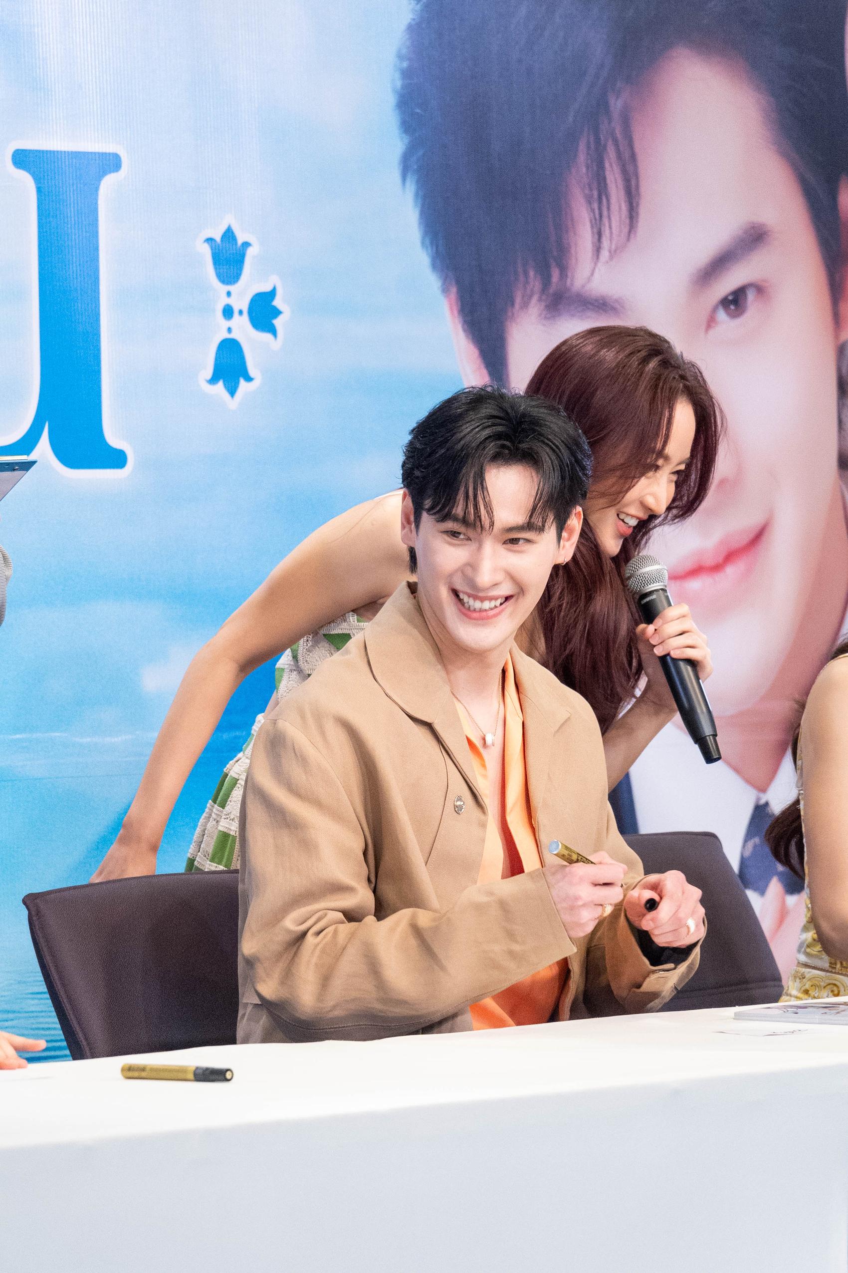 พรชีวัน Fansign