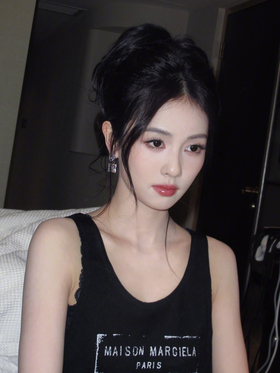 13 ดาราจีนที่ไม่ได้จบการแสดง แต่ฝีมือขั้นเทพ การันตีผลงานระดับตัวท็อป