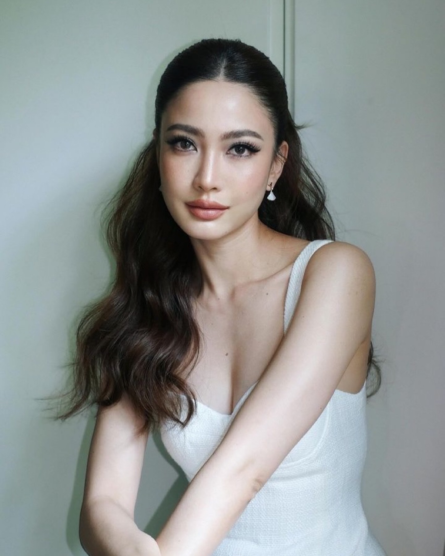 นักแสดงนำ ครุฑา นาคี (นาคี 3)