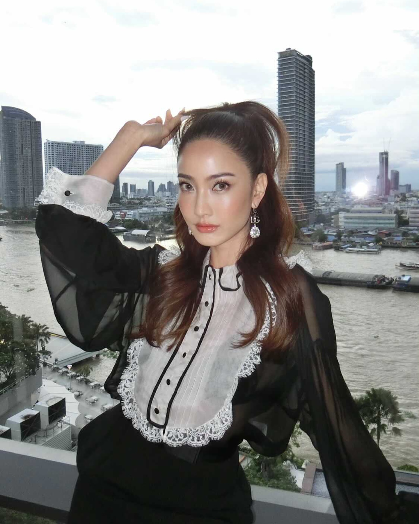 นักแสดงนำ ครุฑา นาคี (นาคี 3)