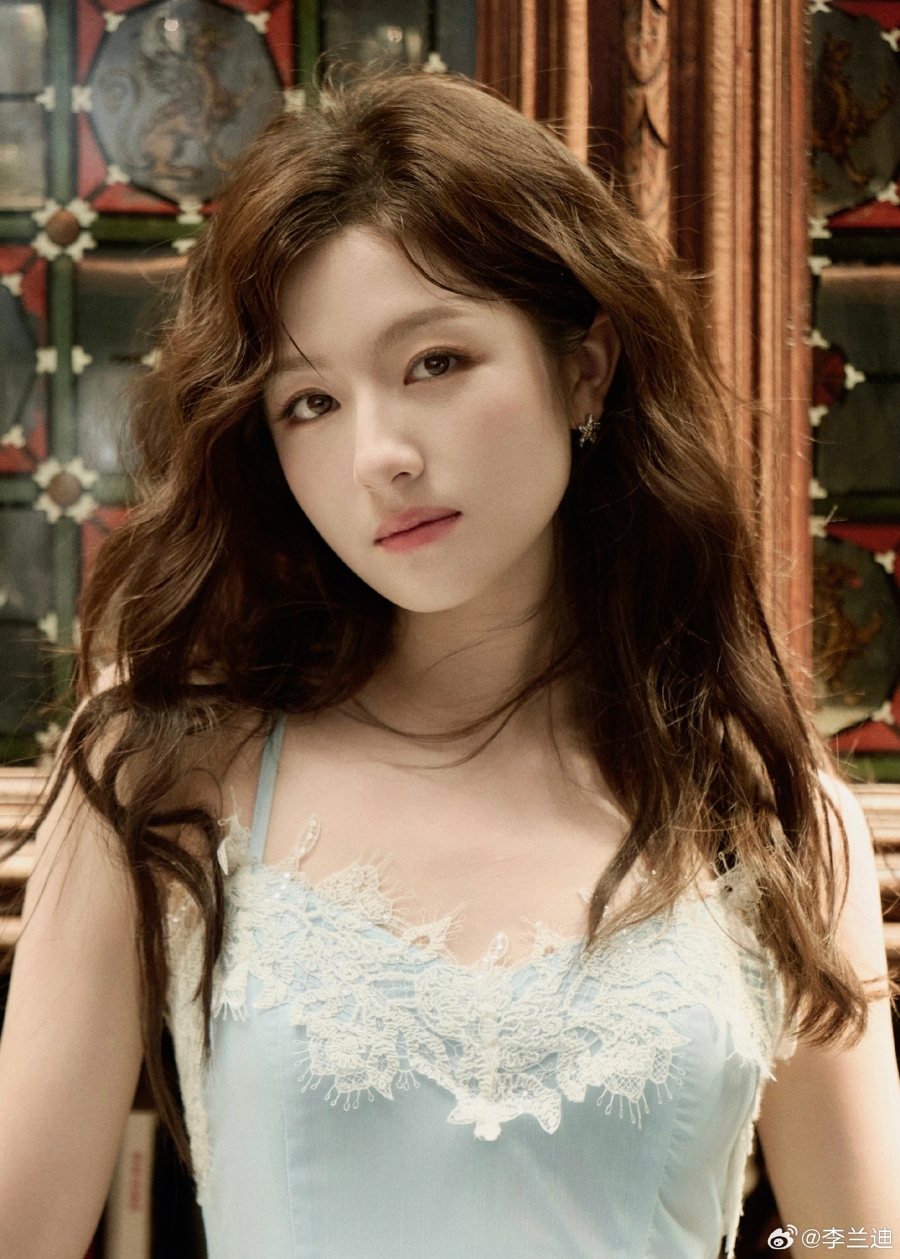 ประวัตินางเอกจีน หลี่หลานตี๋  Li Lan Di