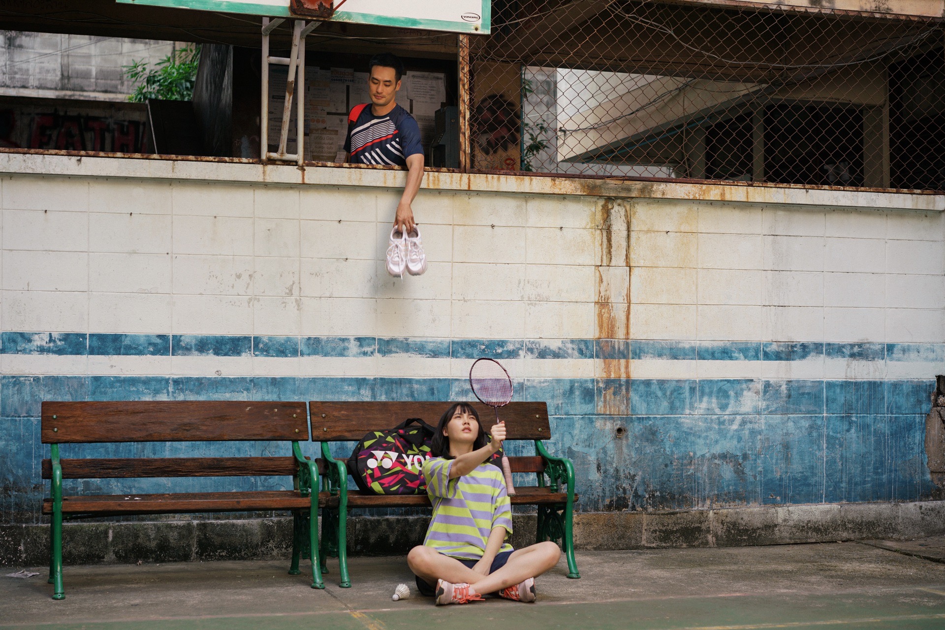 แฟลตเกิร์ล ชั้นห่างระหว่าง เ ร า