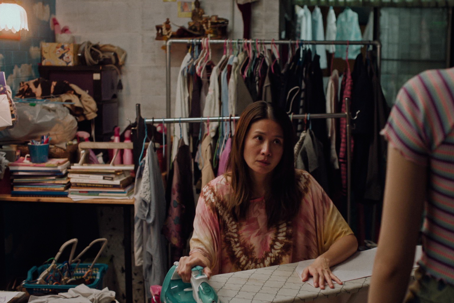 แฟลตเกิร์ล ชั้นห่างระหว่าง เ ร า