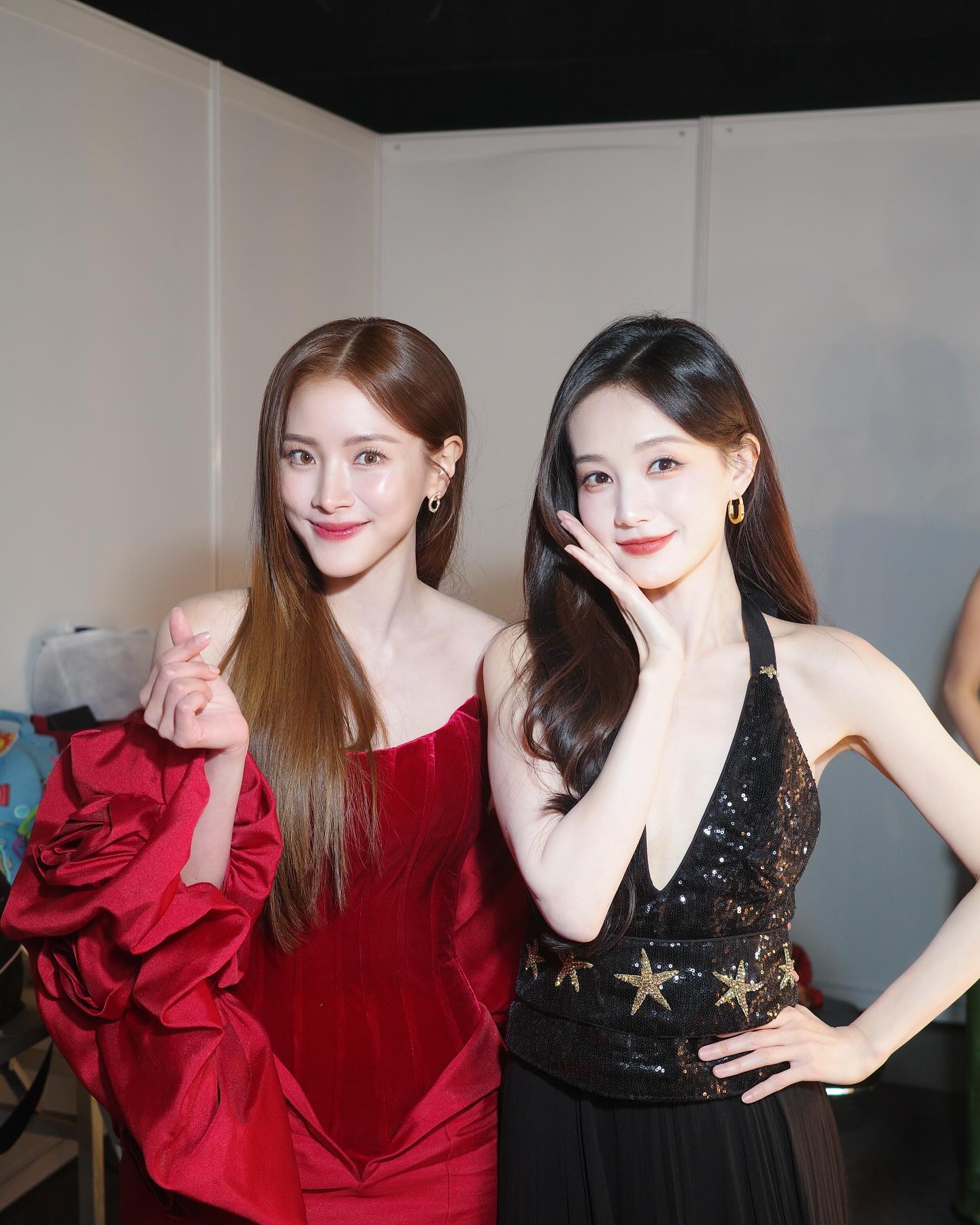  ใบเฟิร์น คว้ารางวัลงาน Weibo Night 2024