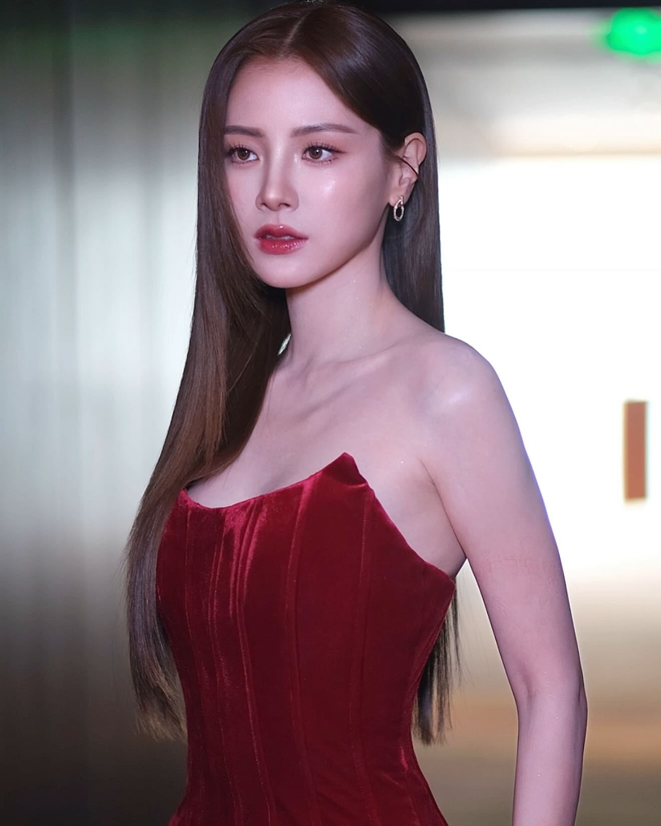  ใบเฟิร์น คว้ารางวัลงาน Weibo Night 2024