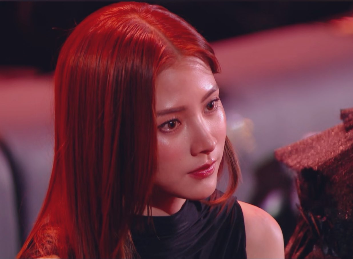  ใบเฟิร์น คว้ารางวัลงาน Weibo Night 2024