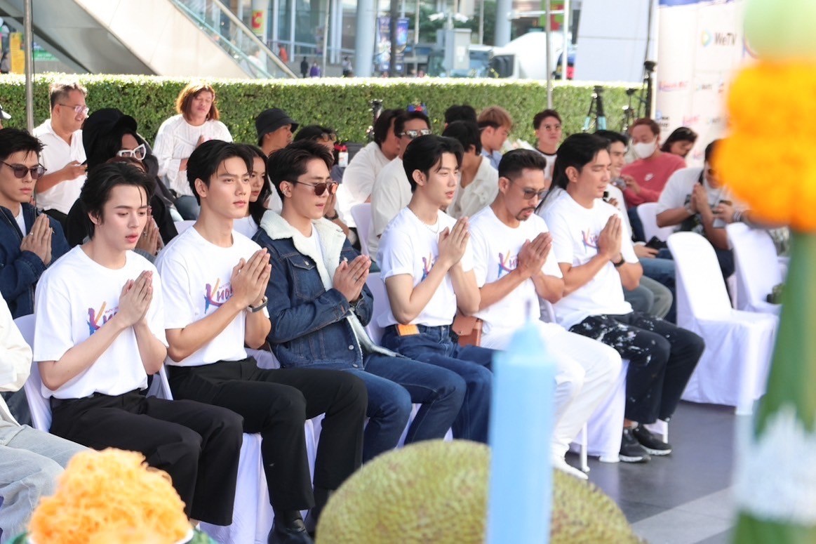 Knock Out หมัดน็อกล็อกหัวใจ