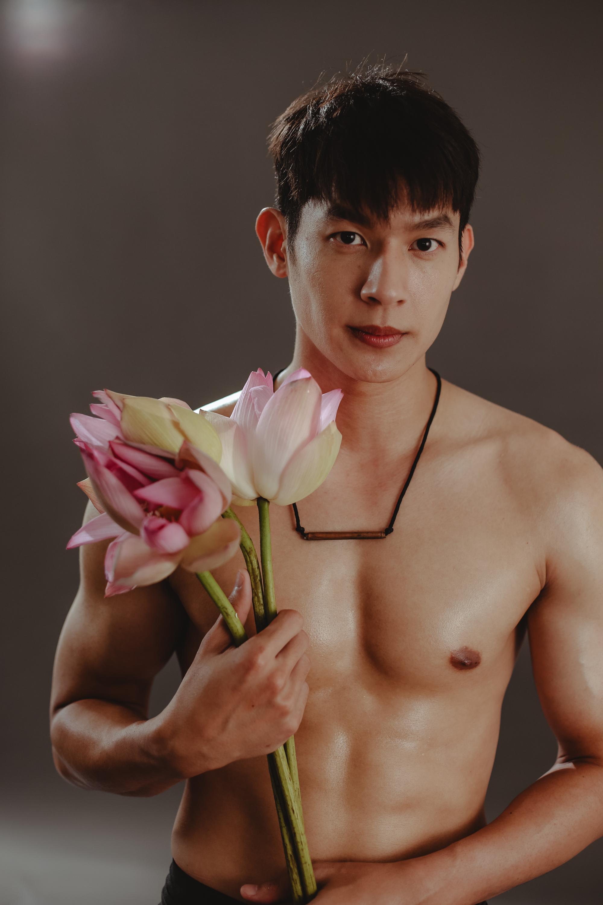 อีบัวกับไอ้ขวัญ