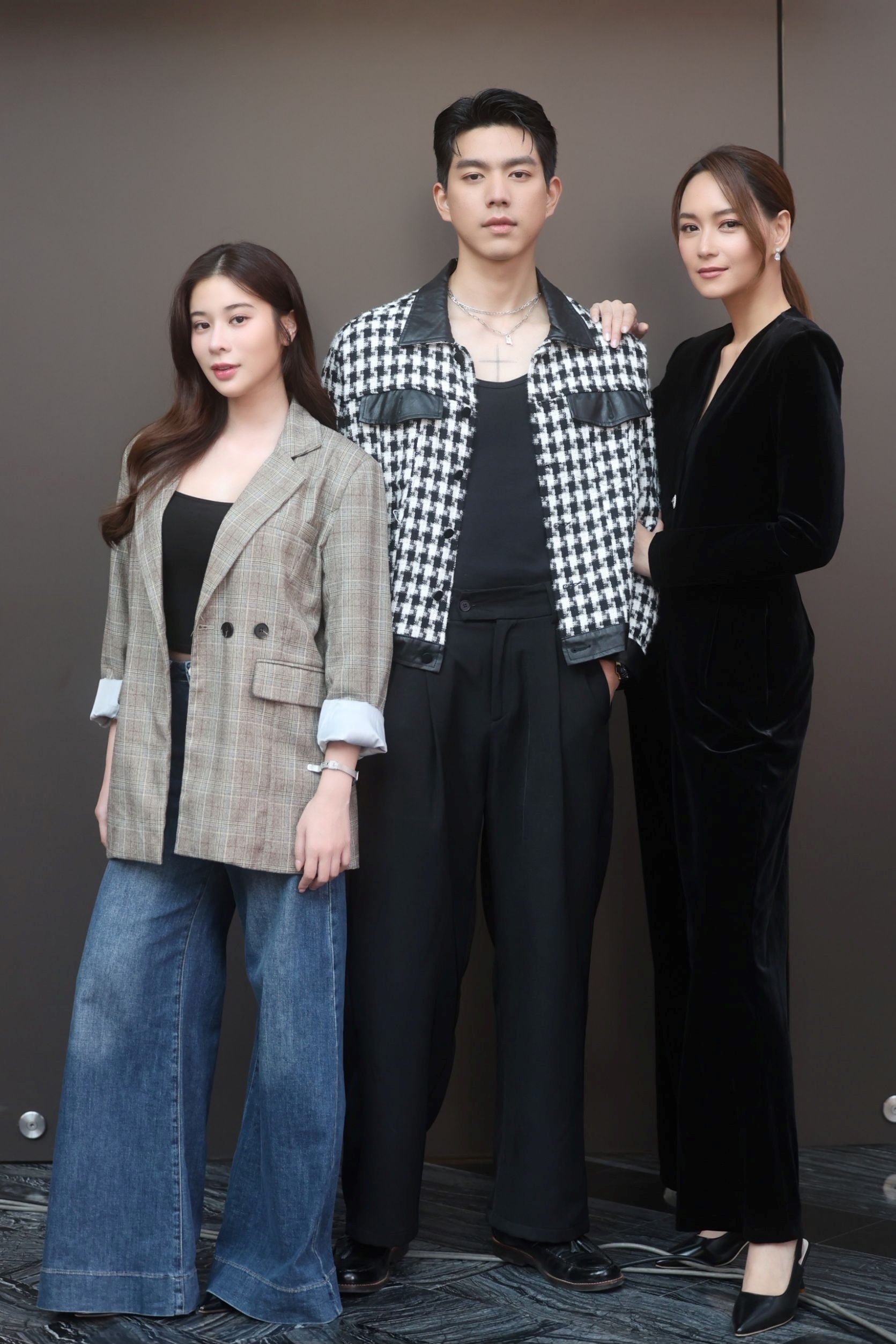 บนพระจันทร์มีกระต่าย  Rabbit on the Moon