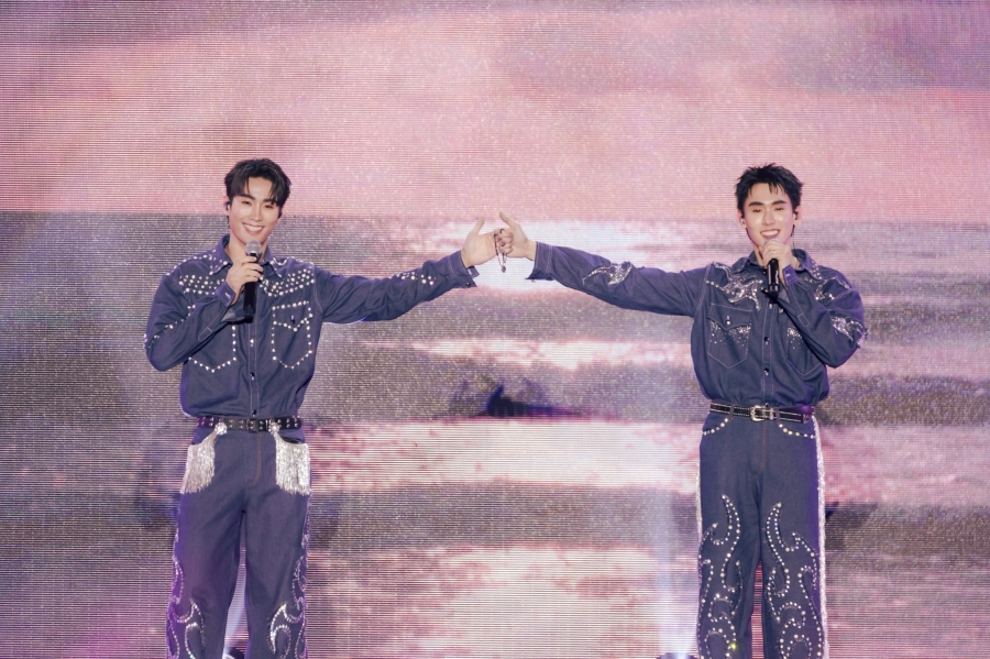 Perfect 10 Liners BYE NIOR FAN PARTY