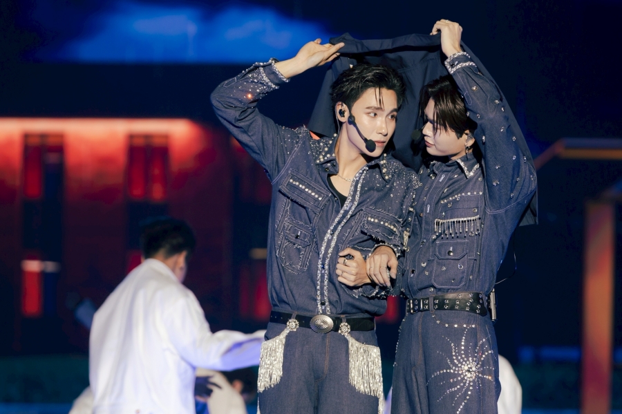 Perfect 10 Liners BYE NIOR FAN PARTY