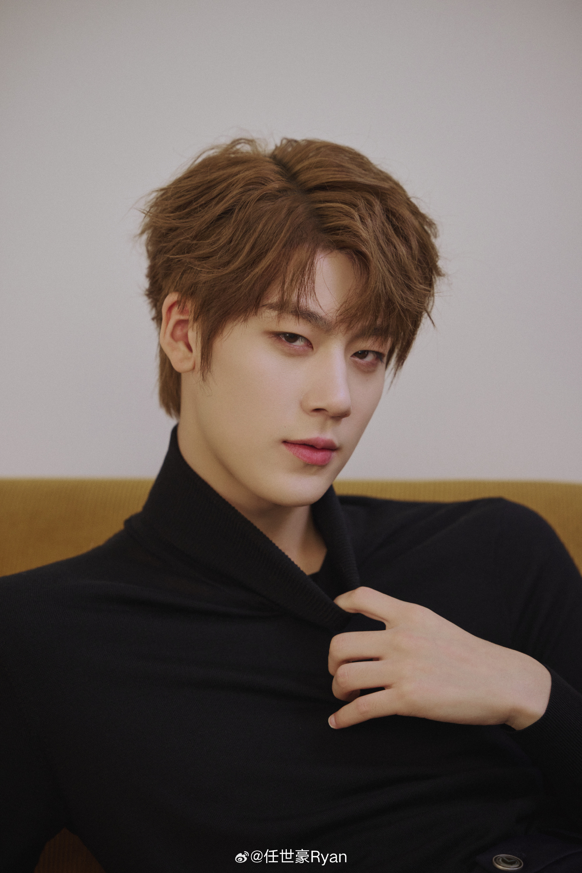 เหรินซื่อหาว  Ren Shi Hao