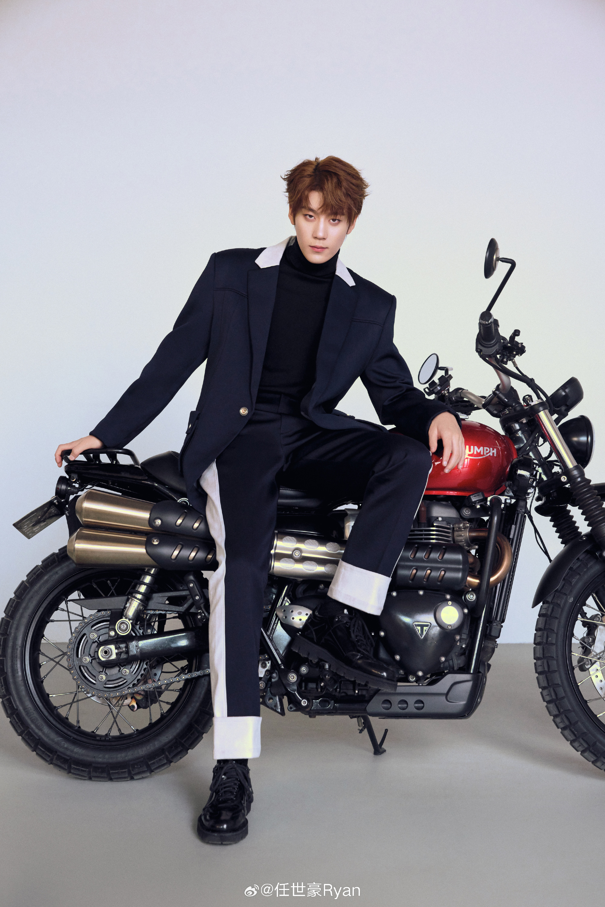 เหรินซื่อหาว  Ren Shi Hao