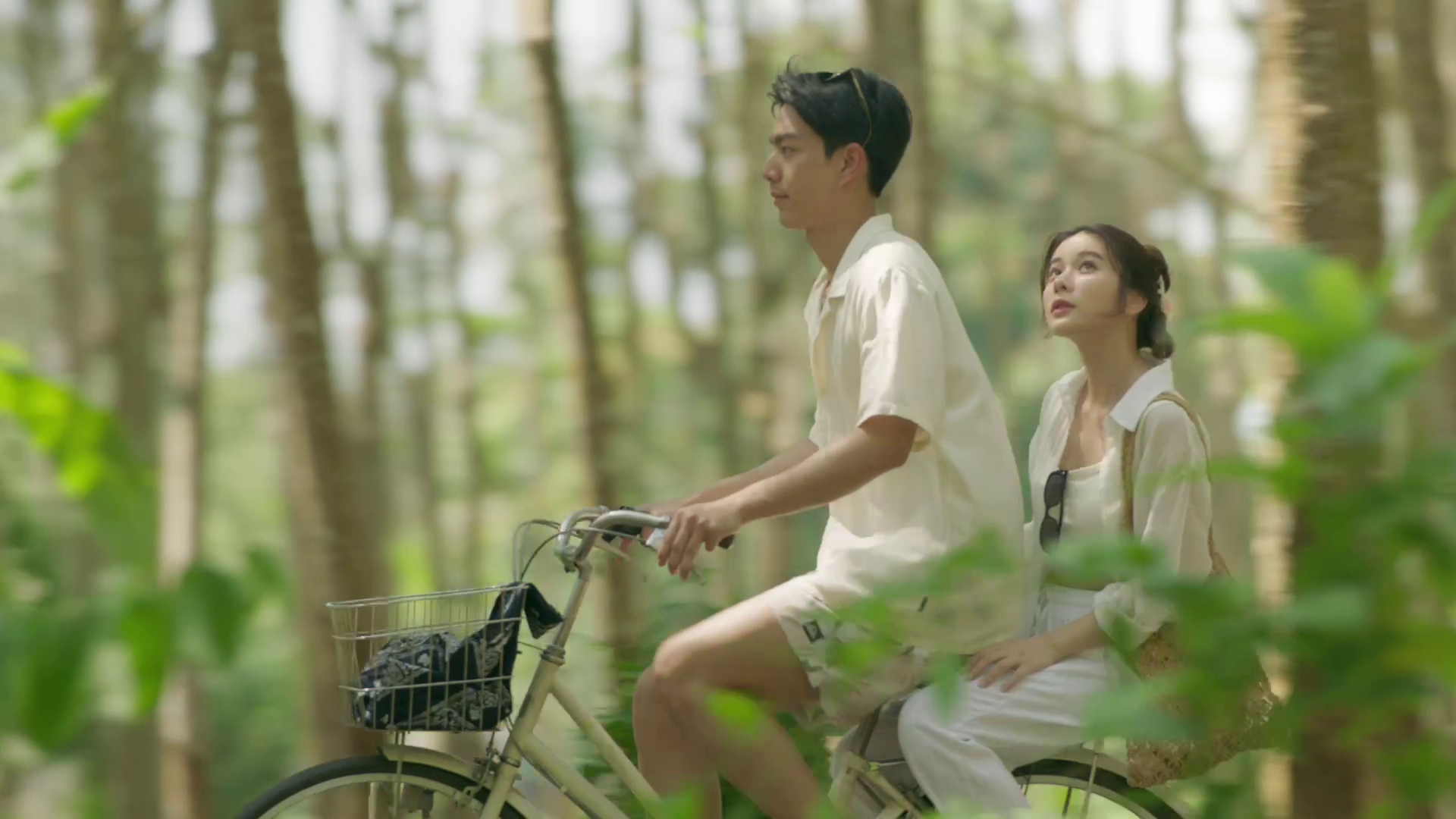 บนพระจันทร์มีกระต่าย มาราธอน