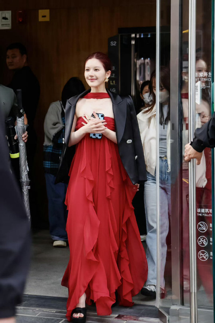 จ้าวลู่ซือ ล่าสุด 