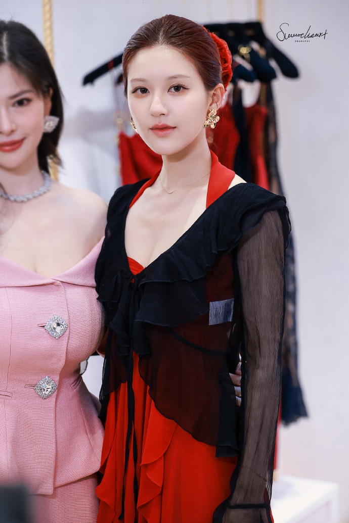 จ้าวลู่ซือ ล่าสุด 