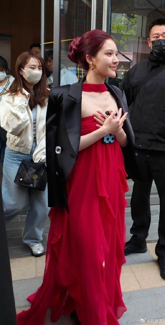 จ้าวลู่ซือ ล่าสุด 