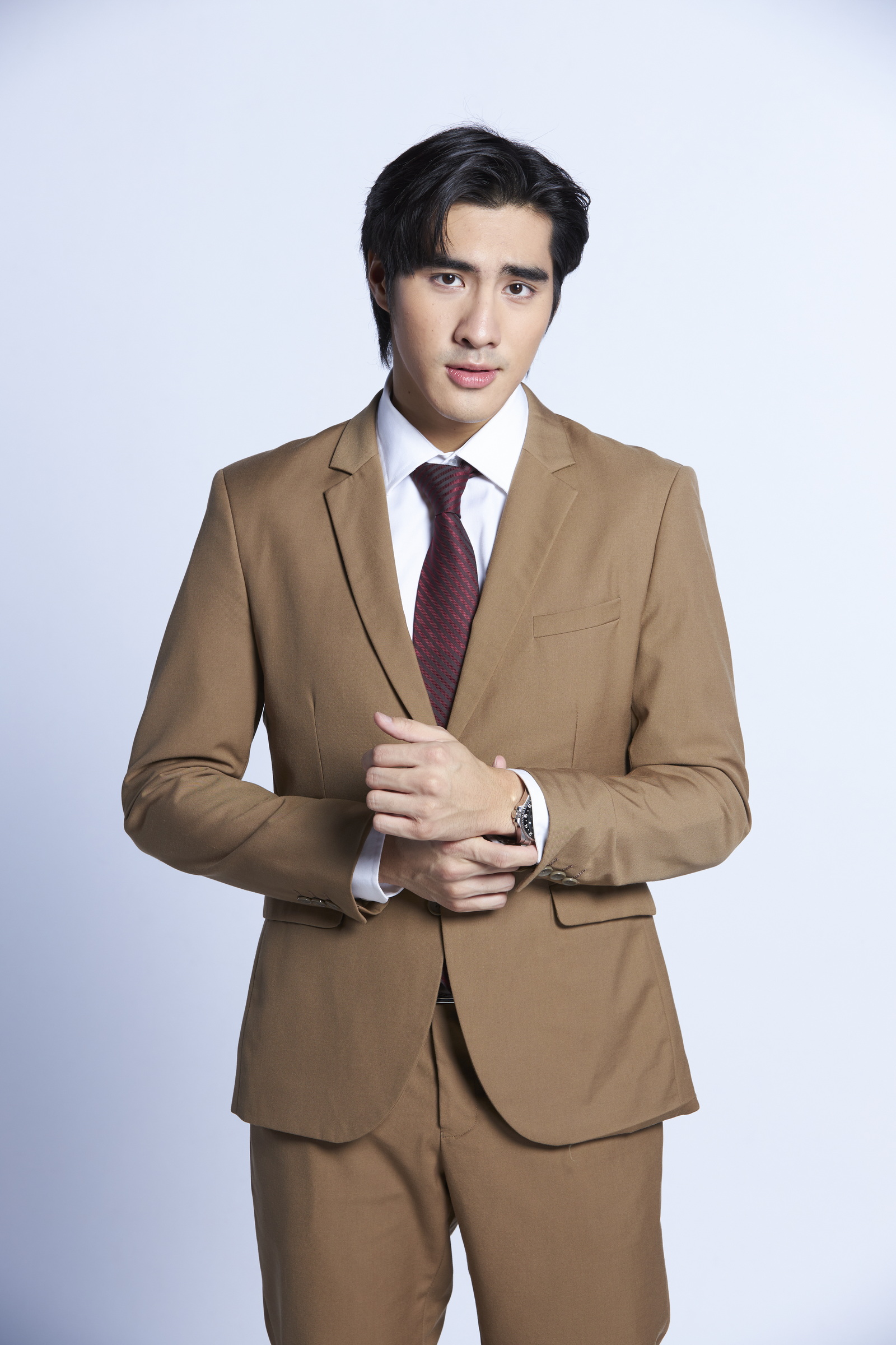 เรื่องย่อ เหนือพรหมลิขิต