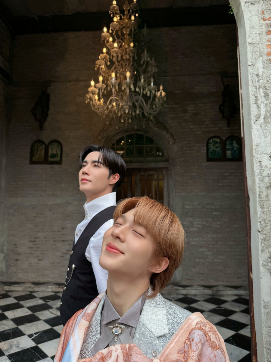 เรื่องย่อ ข้ามฟ้าเคียงเธอ The Next Prince Series 