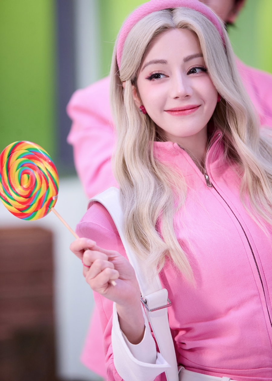 ตี๋ลี่เร่อปา ลุคบาร์บี้ The Truth 3 