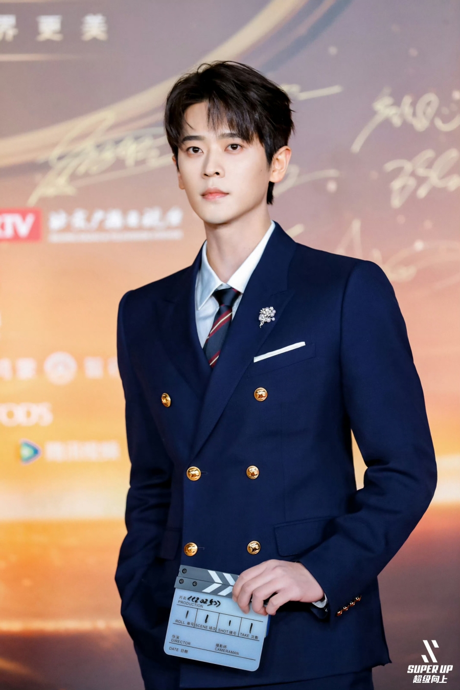 นักแสดงจีนที่ไม่ได้ใช้ชื่อจริงในวงการ