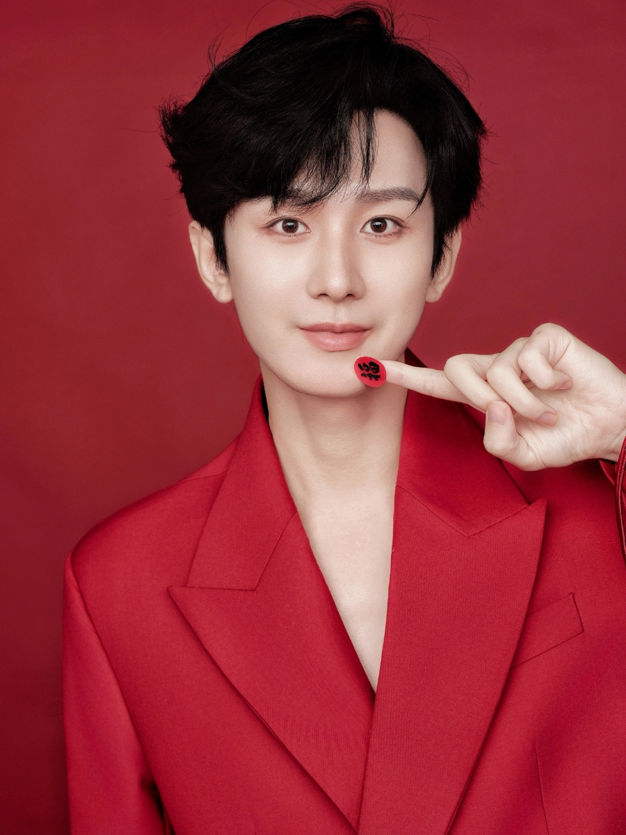 นักแสดงจีนที่ไม่ได้ใช้ชื่อจริงในวงการ