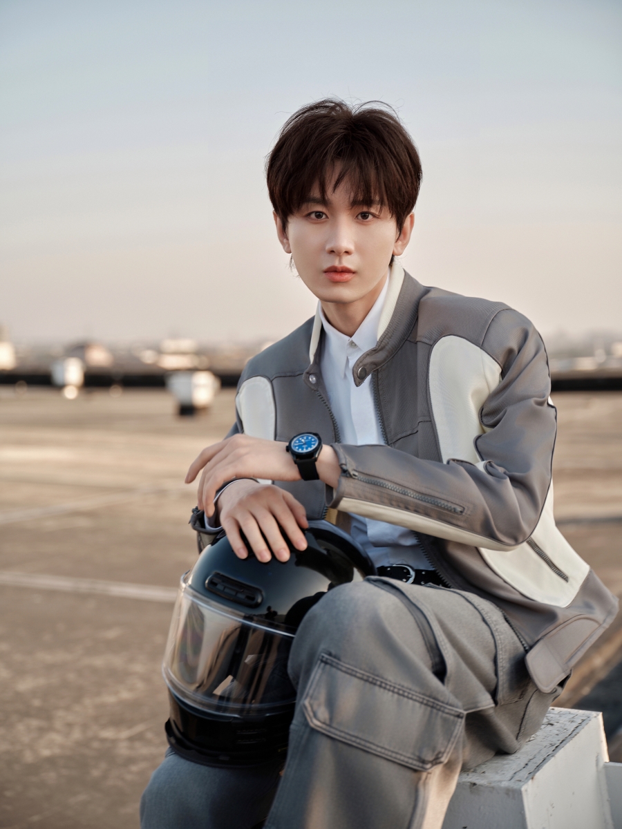 นักแสดงจีนที่ไม่ได้ใช้ชื่อจริงในวงการ