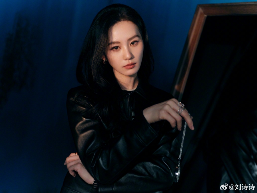 นักแสดงจีนที่ไม่ได้ใช้ชื่อจริงในวงการ