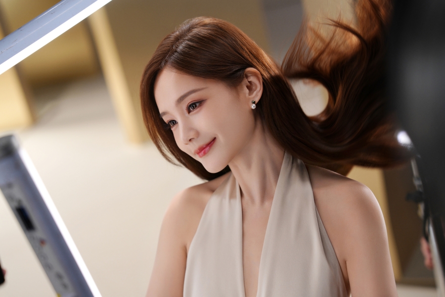 นักแสดงจีนที่ไม่ได้ใช้ชื่อจริงในวงการ