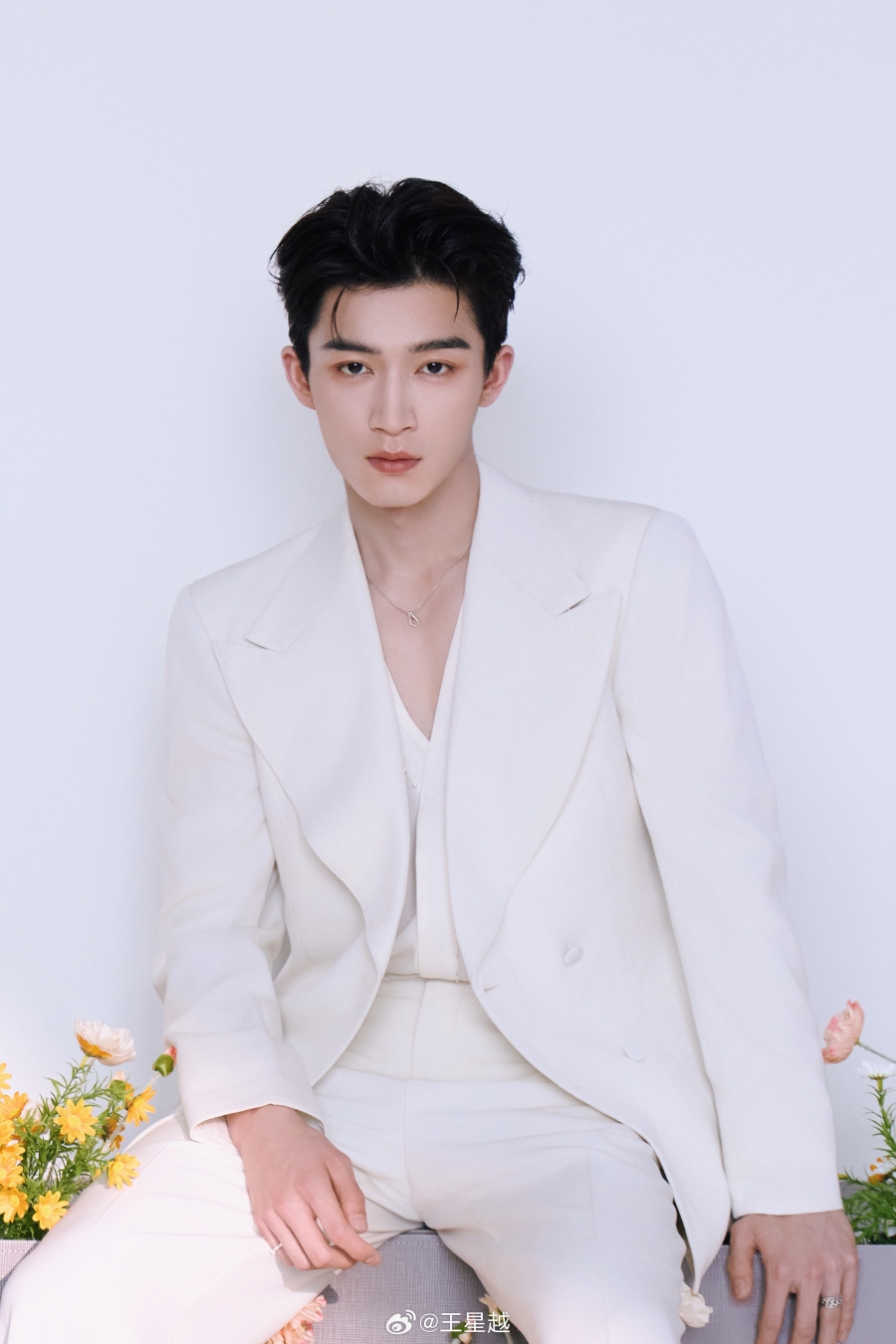 นักแสดงจีนที่ไม่ได้ใช้ชื่อจริงในวงการ